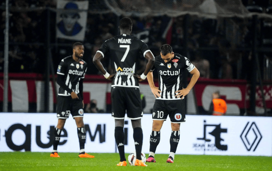 法甲：昂热VS里昂——攻防博弈下的胜负手与比分推演